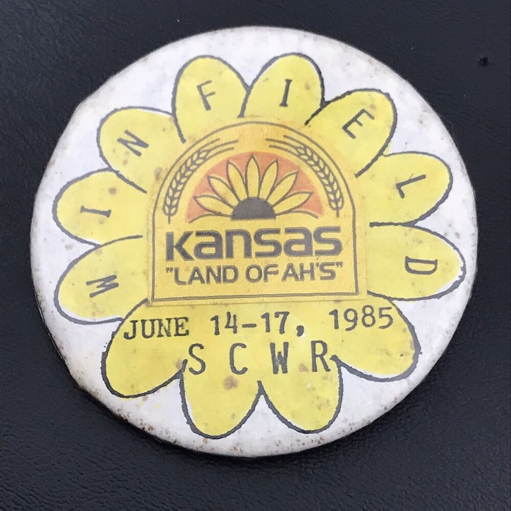 Winfield Kansas 1985 Pin Button Pinback Vintage Land Of AH’s SCWR Festival